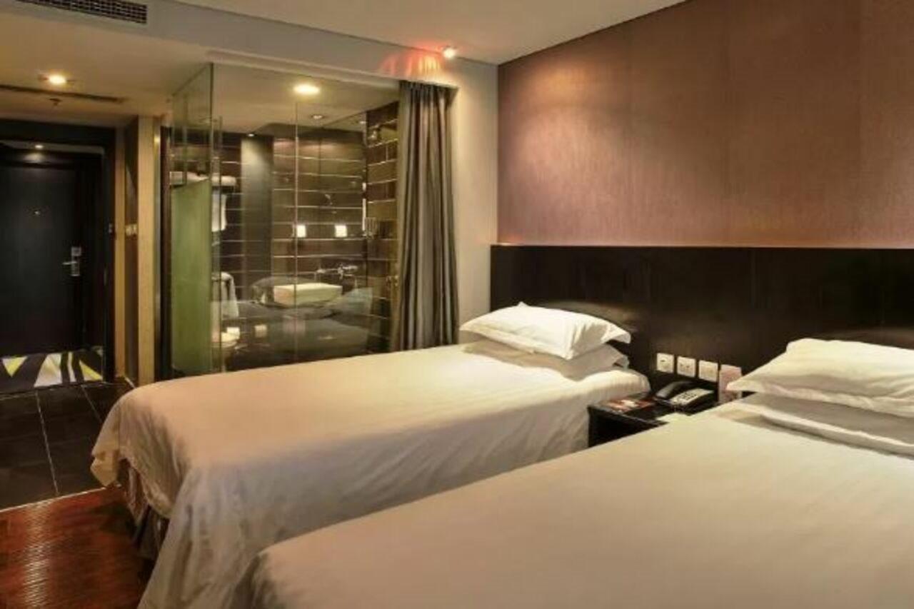 Fx Hotel Xujiahui - Shanghai Stadium Branch Екстериор снимка