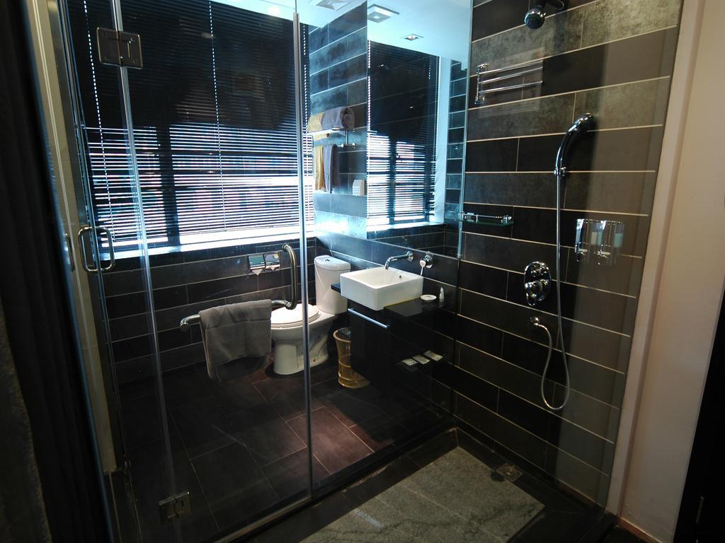 Fx Hotel Xujiahui - Shanghai Stadium Branch Екстериор снимка