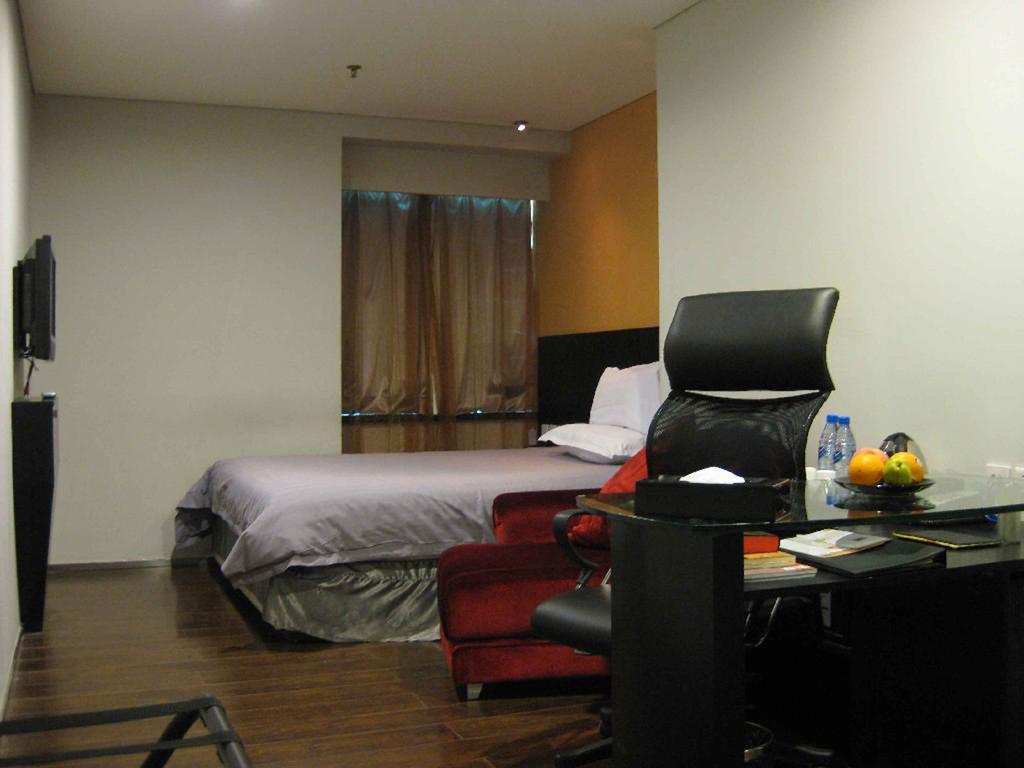 Fx Hotel Xujiahui - Shanghai Stadium Branch Екстериор снимка