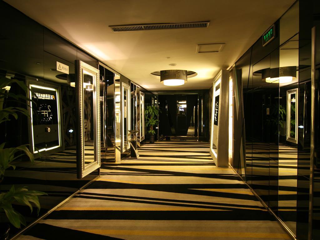 Fx Hotel Xujiahui - Shanghai Stadium Branch Екстериор снимка